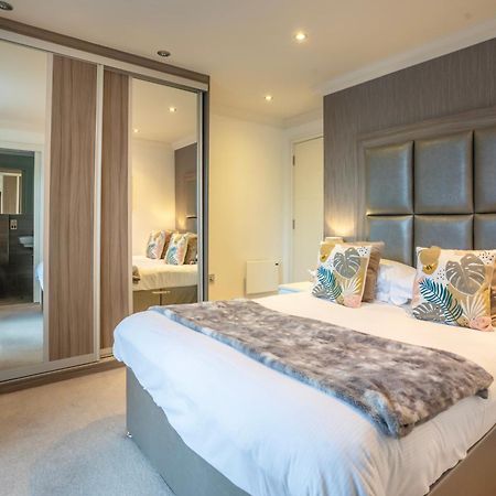 31 Cocoa Suites York Bagian luar foto